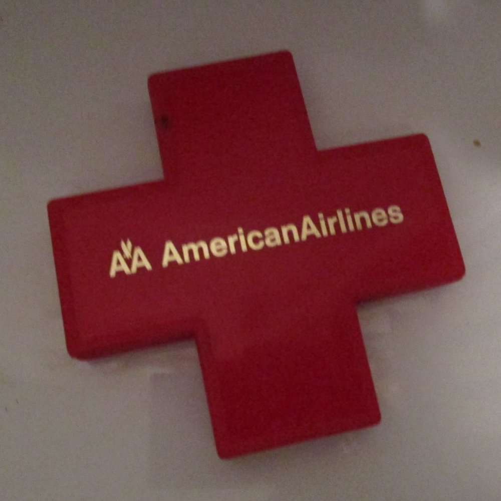 Vintage AMERICAN AIRLINES Red Cross First AID Bandages Case  Rare
